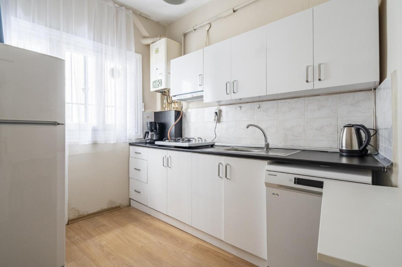Ferienwohnung Modern Flat Near Popular Attractions In Beyoglu Istanbul Exterior foto